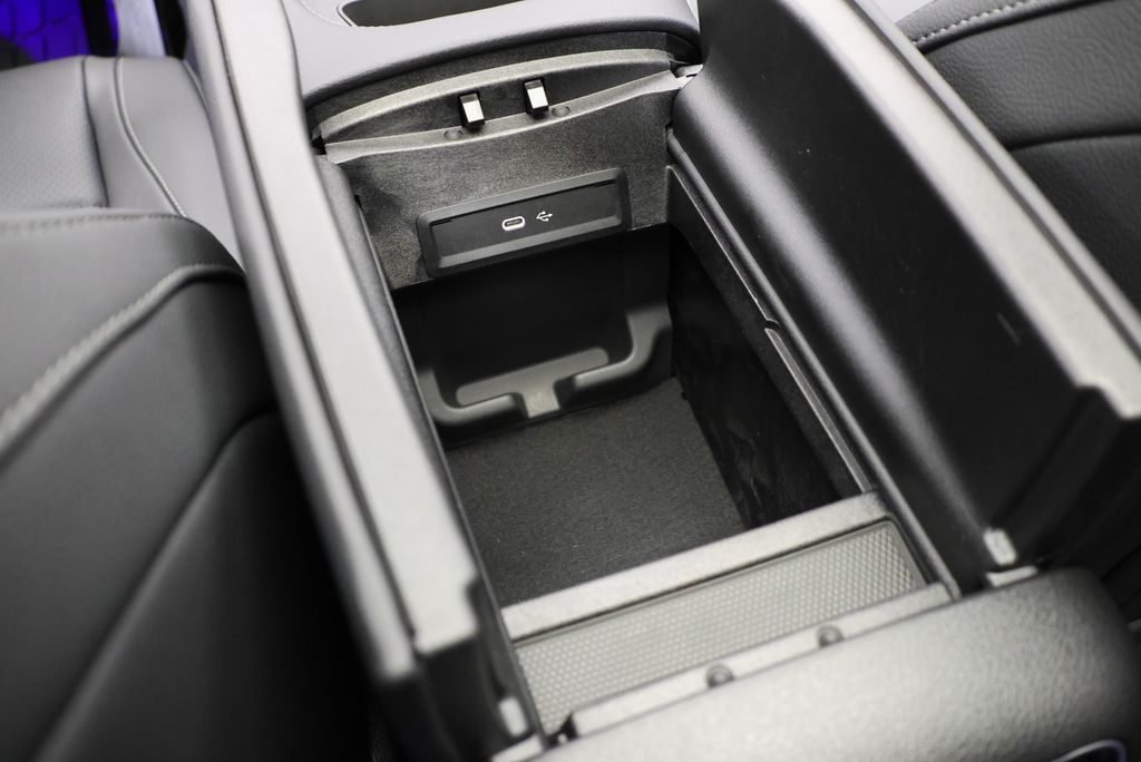 Thumbnail: 2026 Mercedes-Benz GLE - 30