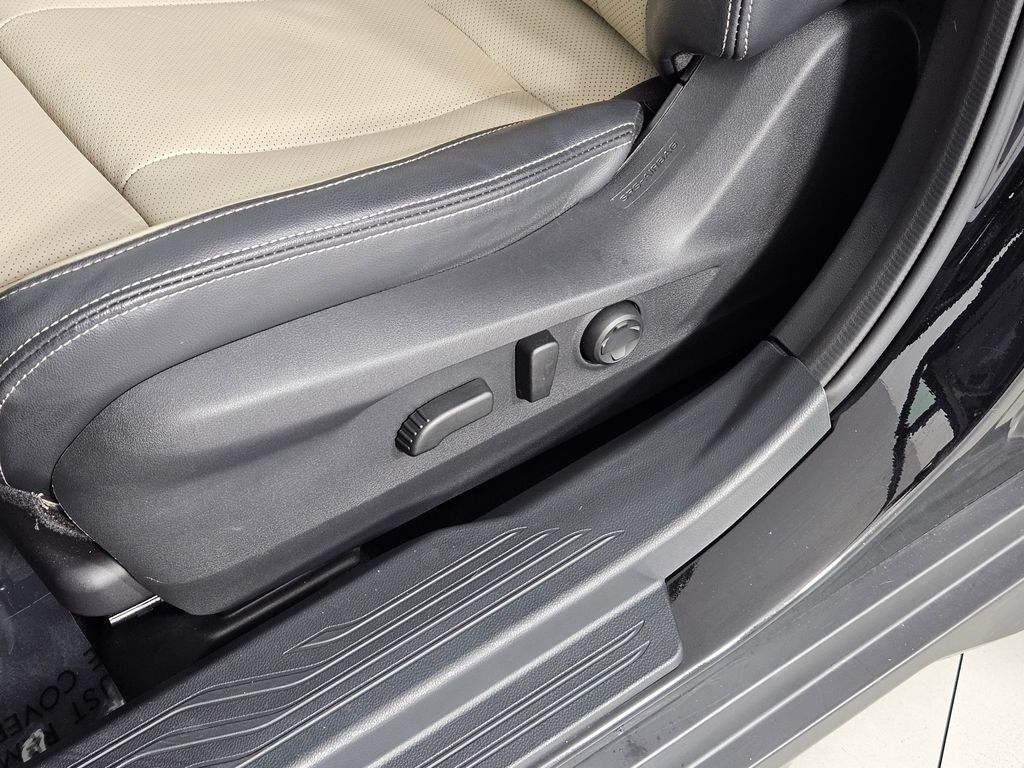 Thumbnail: 2023 Subaru Outback - 23