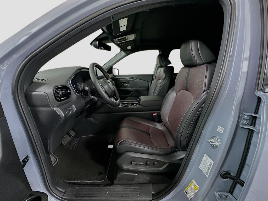 Thumbnail: 2025 Honda Pilot - 16