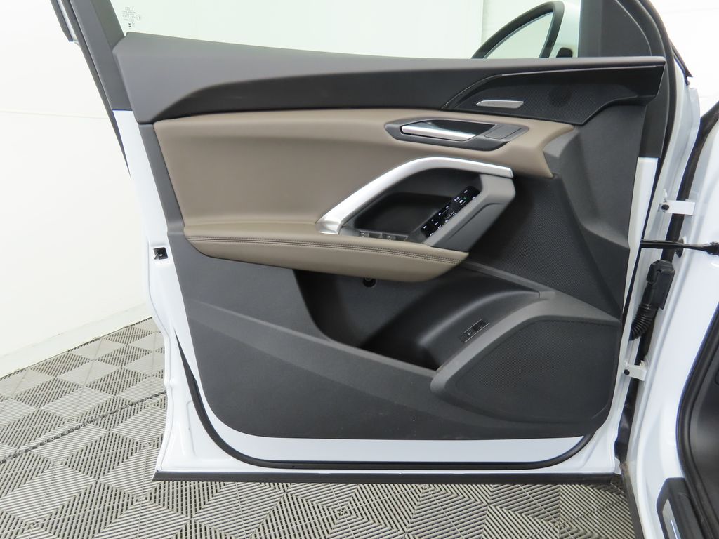 2025 Audi Q5  25