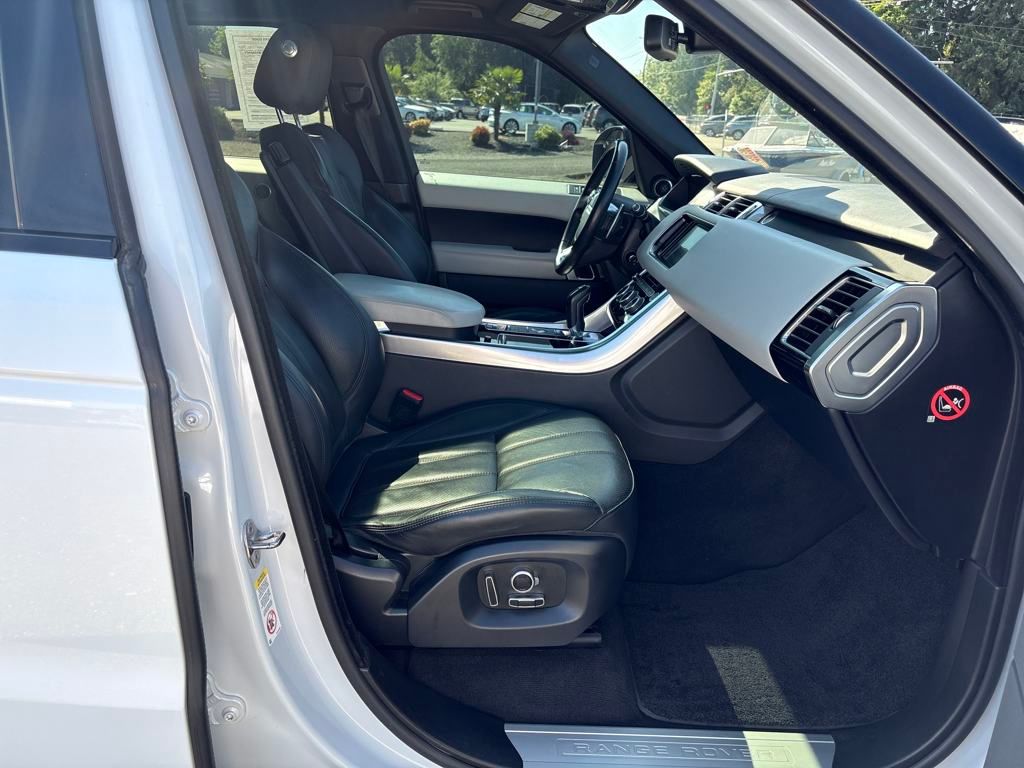 2016 Fuji White Land Rover Range Rover Sport 5.0L V8 Supercharged 4X4 SUV
