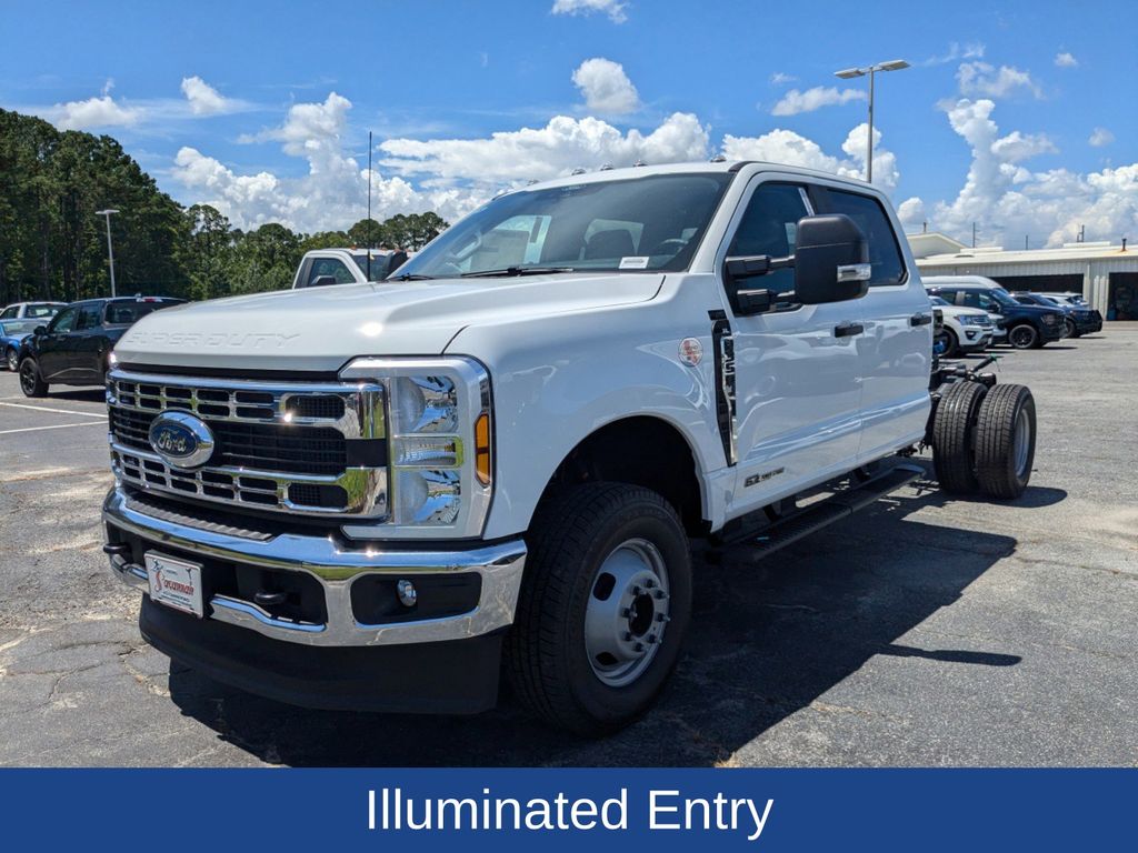 2025 Ford F-350 Super Duty XL