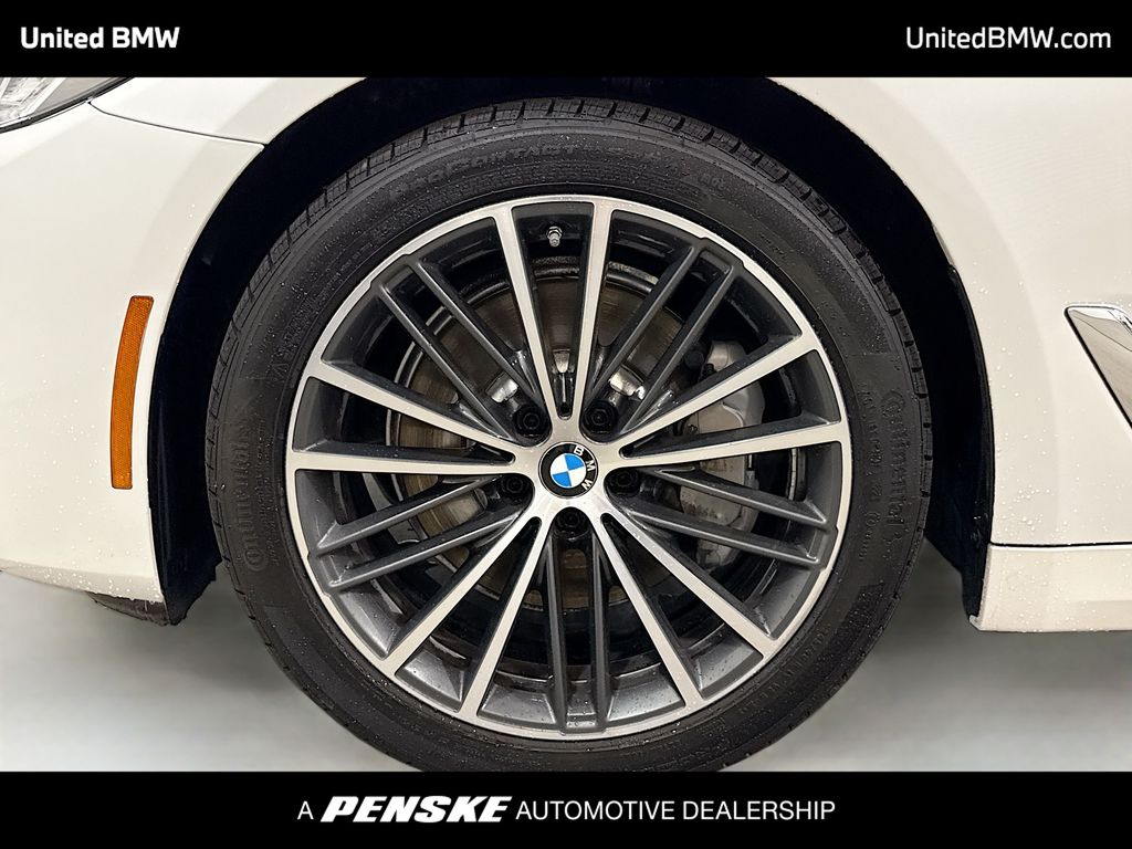 Thumbnail: 2023 BMW 5 Series - 2