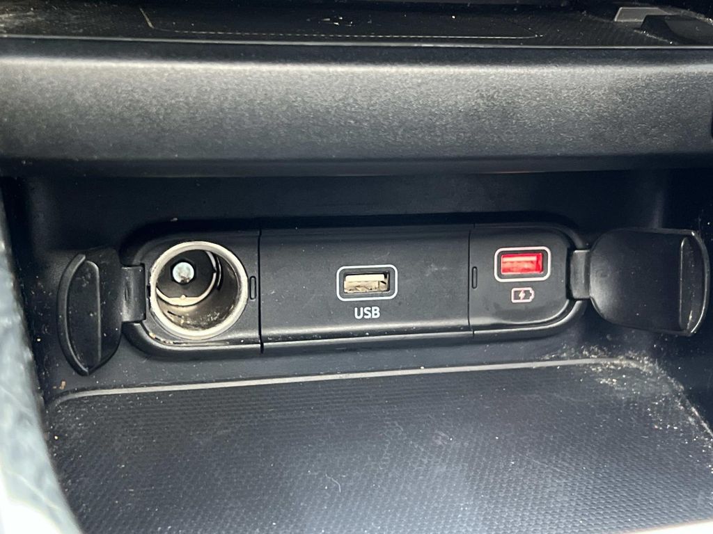 2023 Kia Forte #21