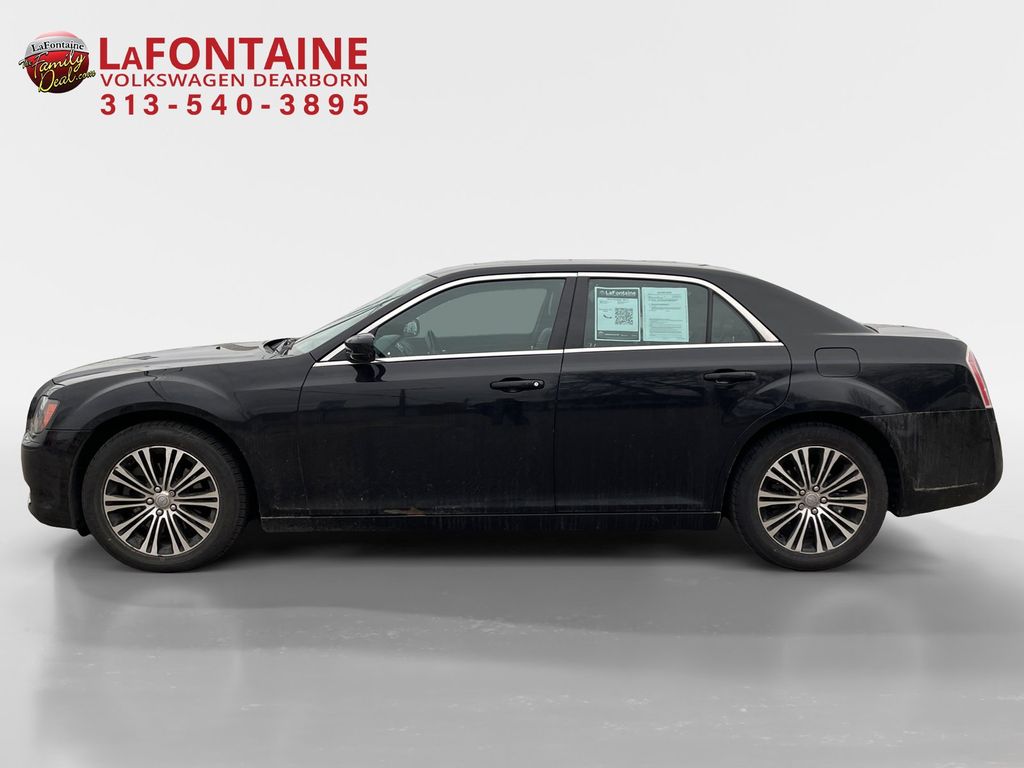 2014 Chrysler 300 S 4