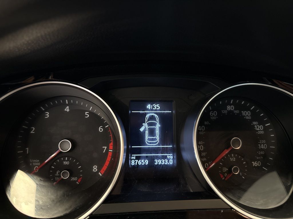 2017 Volkswagen Jetta 1.8T SEL photo 18