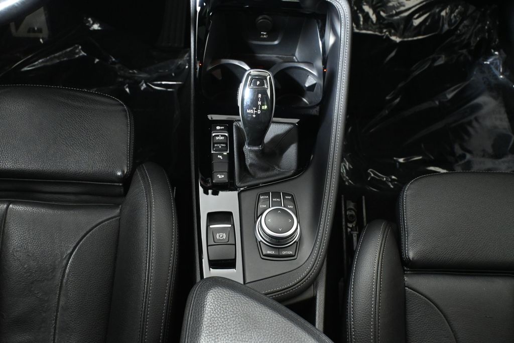 Thumbnail: 2021 BMW X1 - 24