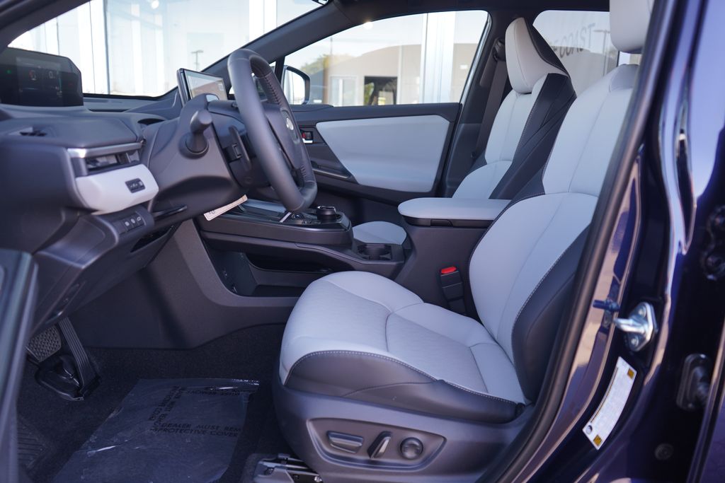 Thumbnail: 2026 Subaru Solterra - 6