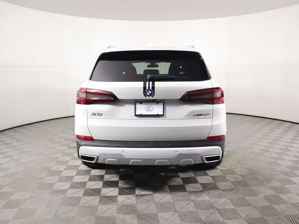 Thumbnail: 2022 BMW X5 - 6