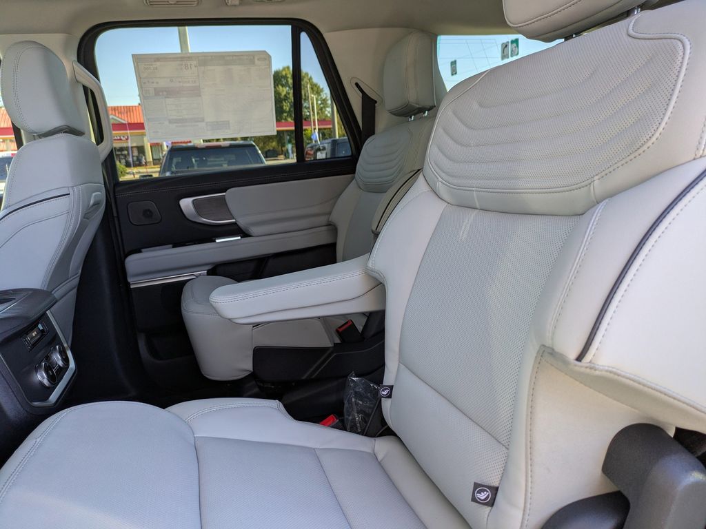 2025 Ford Expedition Platinum MAX