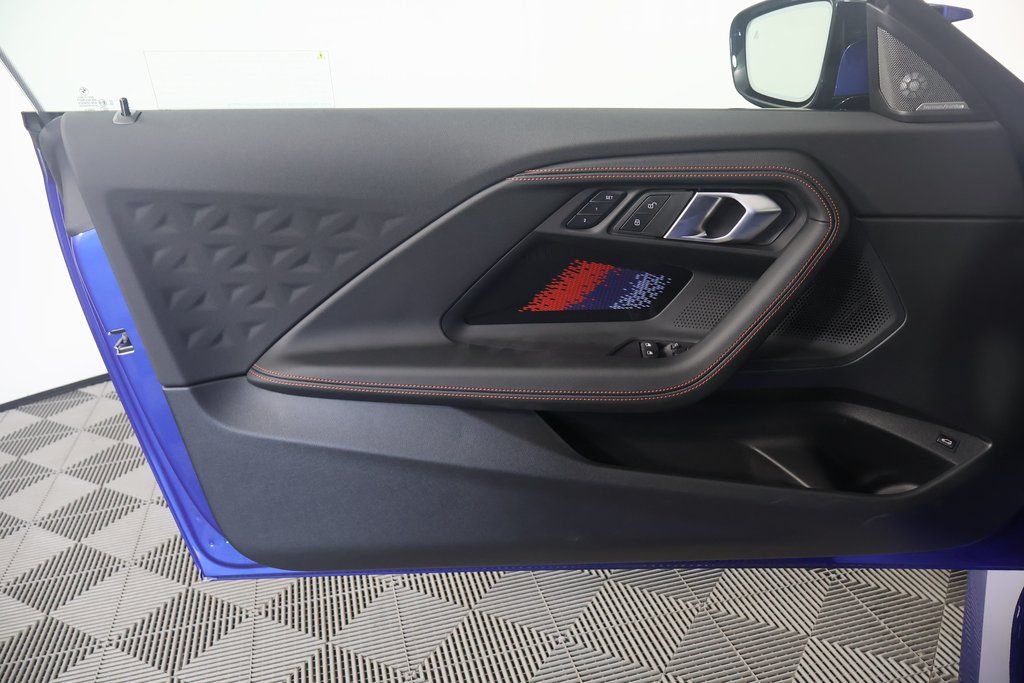 Thumbnail: 2025 BMW M2 - 6