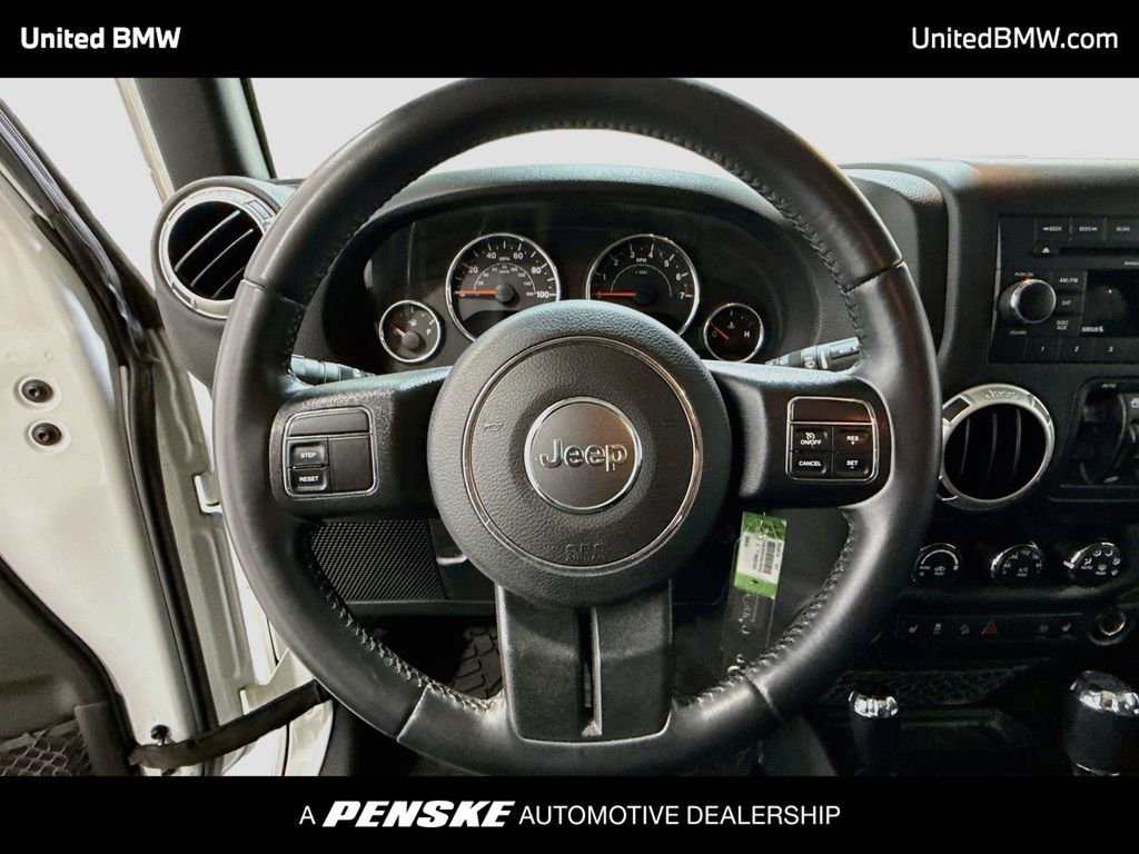 Thumbnail: 2017 Jeep Wrangler - 13