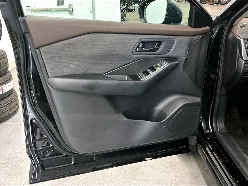 2023 Nissan Rogue — photo 9