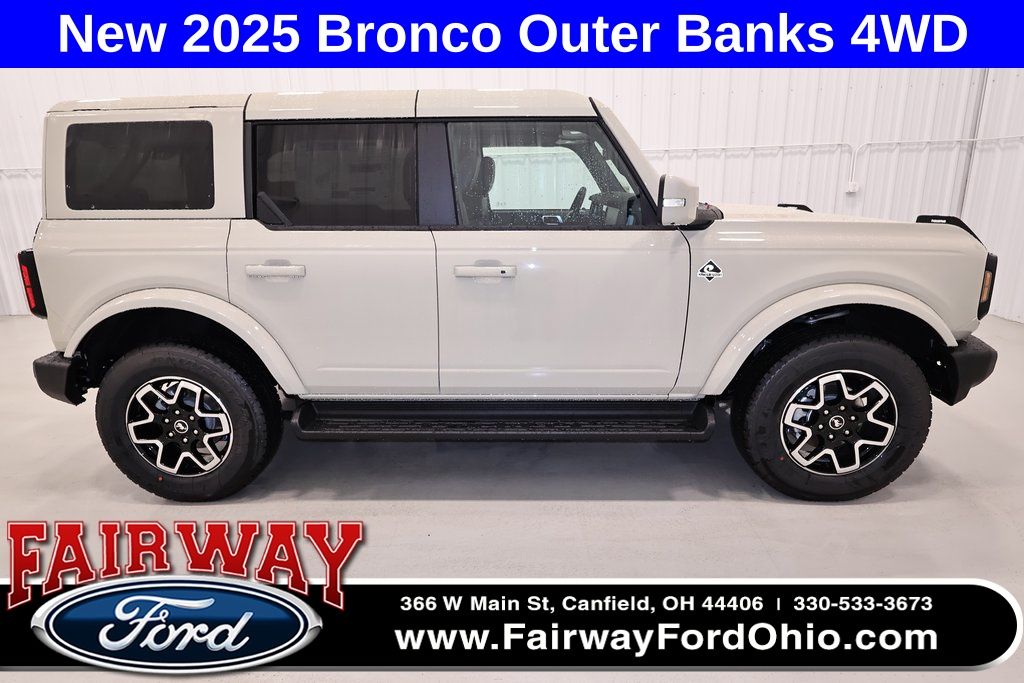 Desert Sand 2025 Ford Bronco Outer Banks 4-Door 4WD SUV / Crossover Four-Wheel Drive Automatic