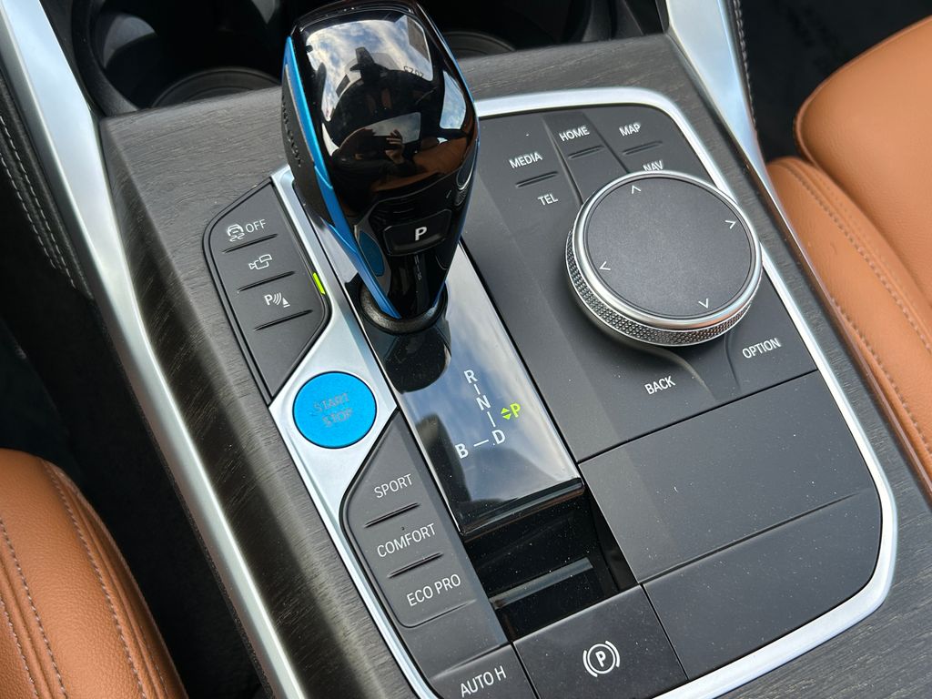 Thumbnail: 2023 BMW i4 - 28