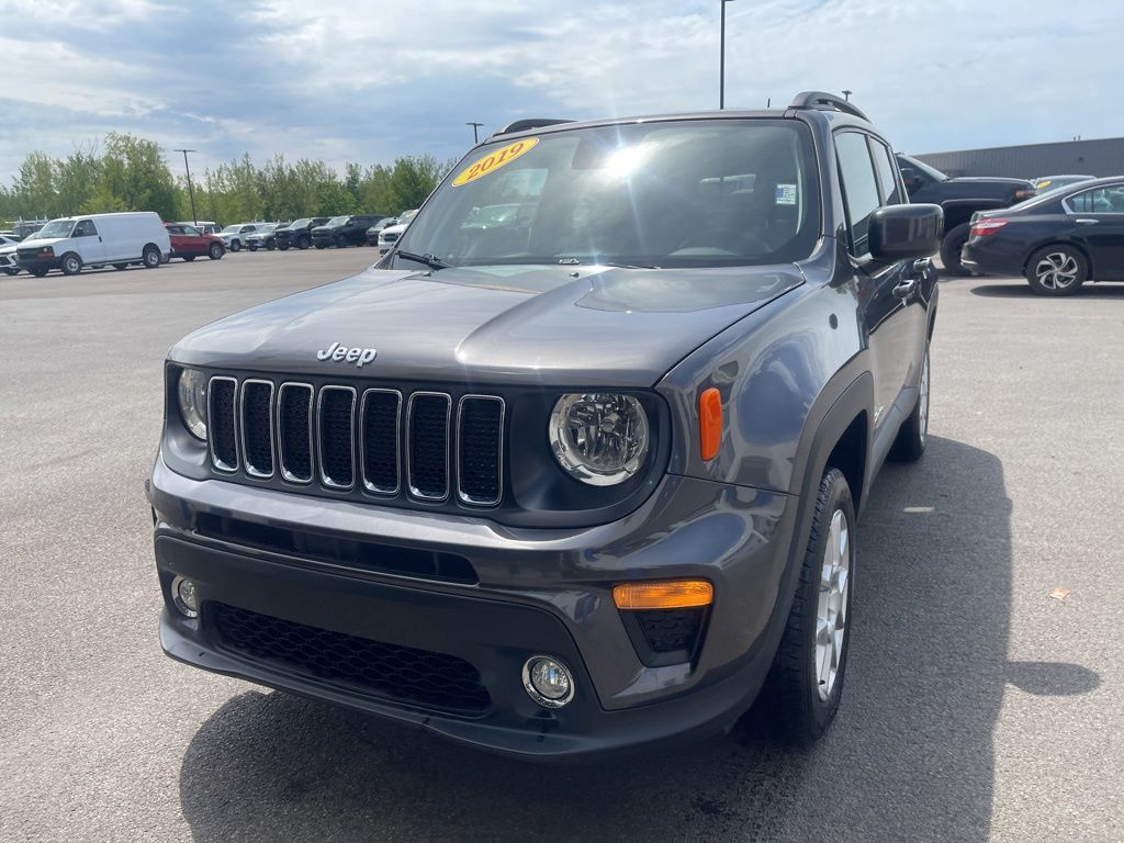 View vehicle photo 3