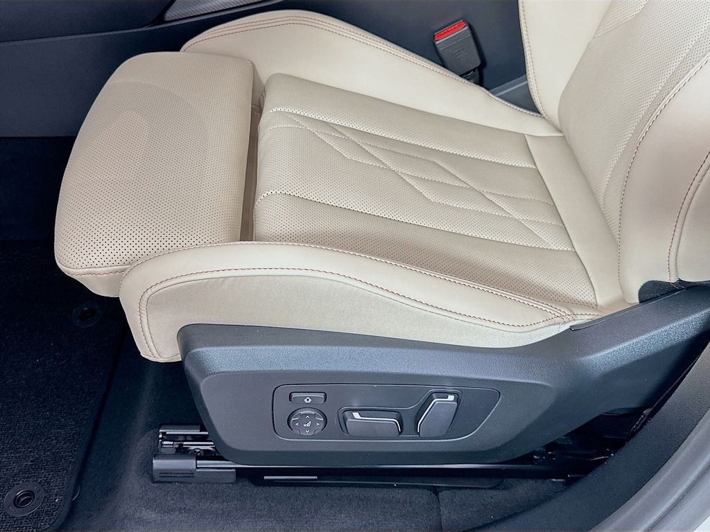 Thumbnail: 2026 BMW X3 - 21