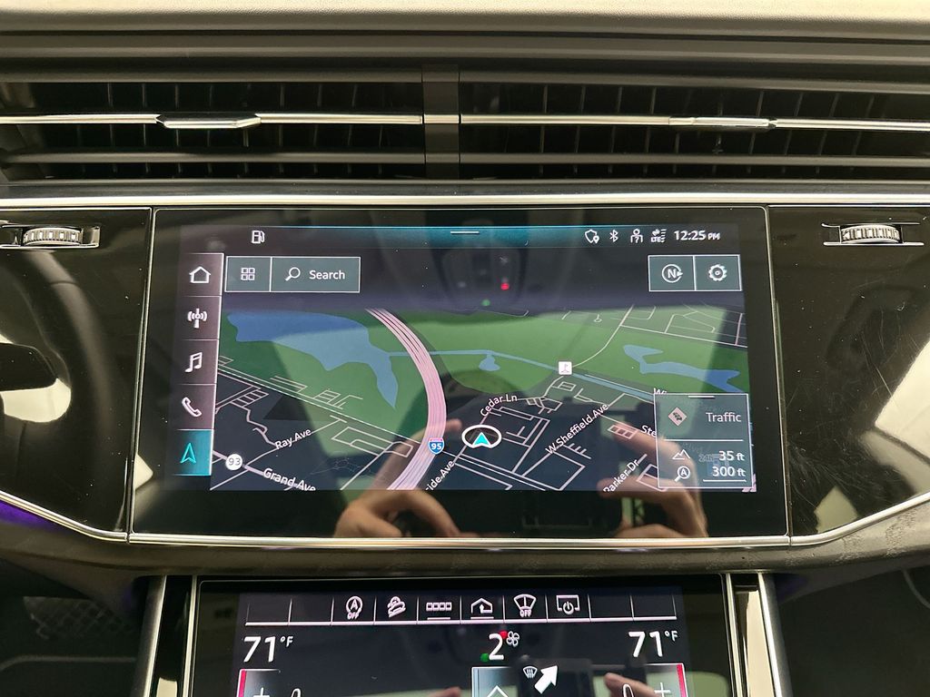 Thumbnail: 2022 Audi Q8 - 17