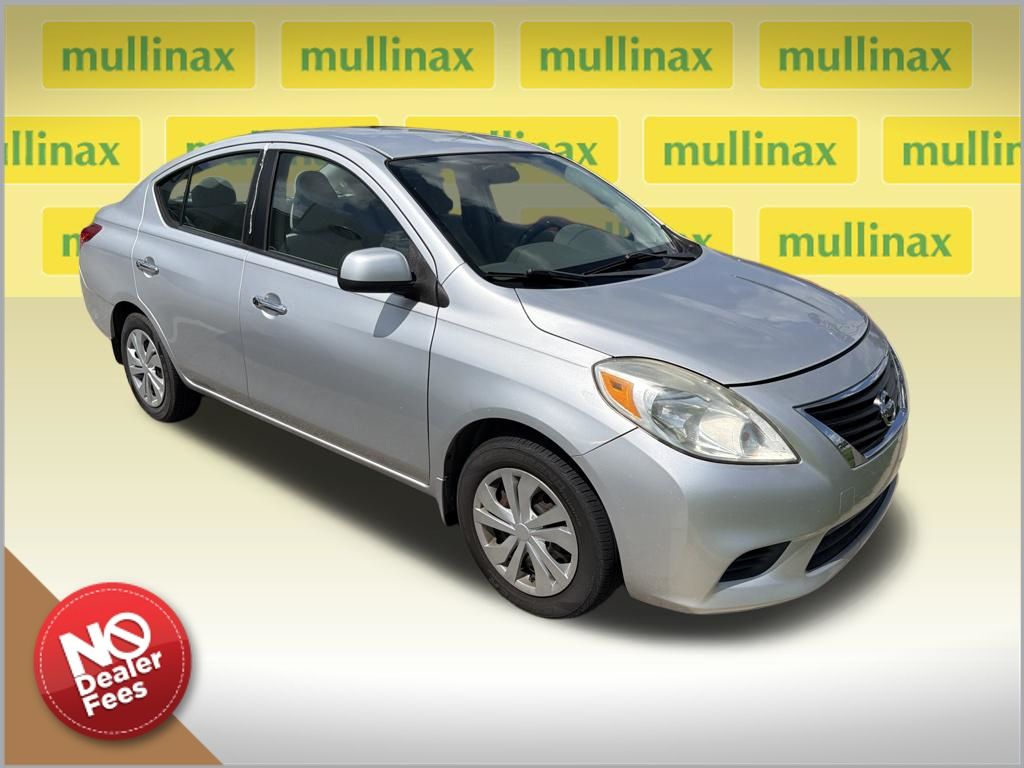 2012 Nissan Versa 1.6 SV