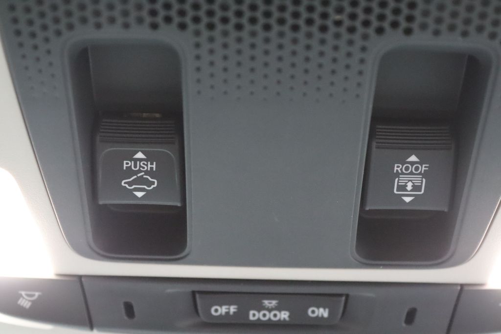 Thumbnail: 2025 Honda Pilot - 30