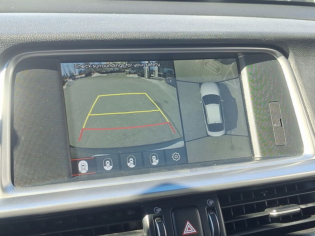 Thumbnail: 2019 Kia Optima - 18