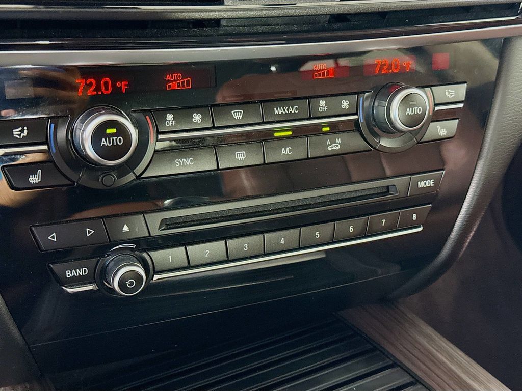Thumbnail: 2015 BMW X5 - 16