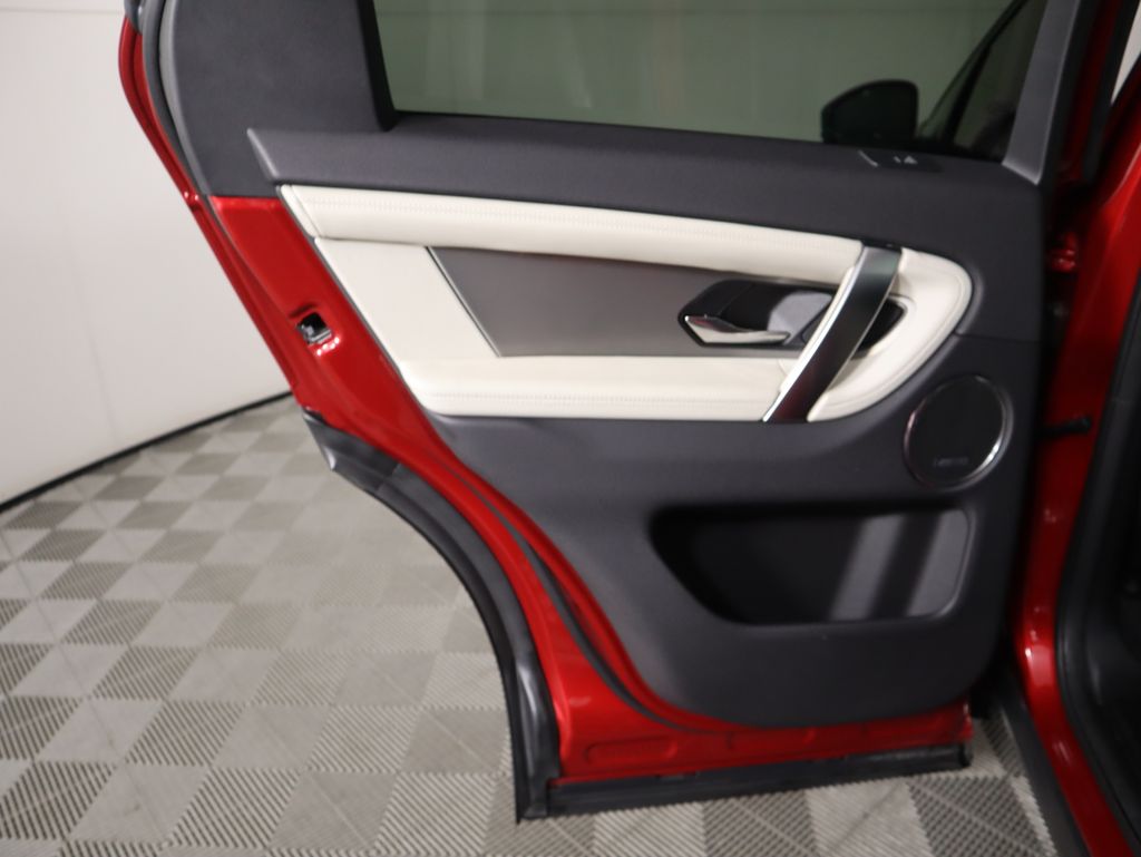 Thumbnail: 2024 Land Rover Discovery Sport - 25