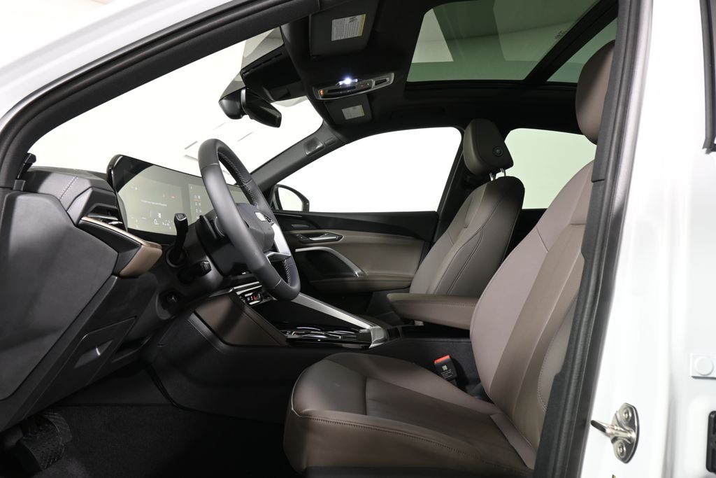 Thumbnail: 2025 Audi Q5 - 3