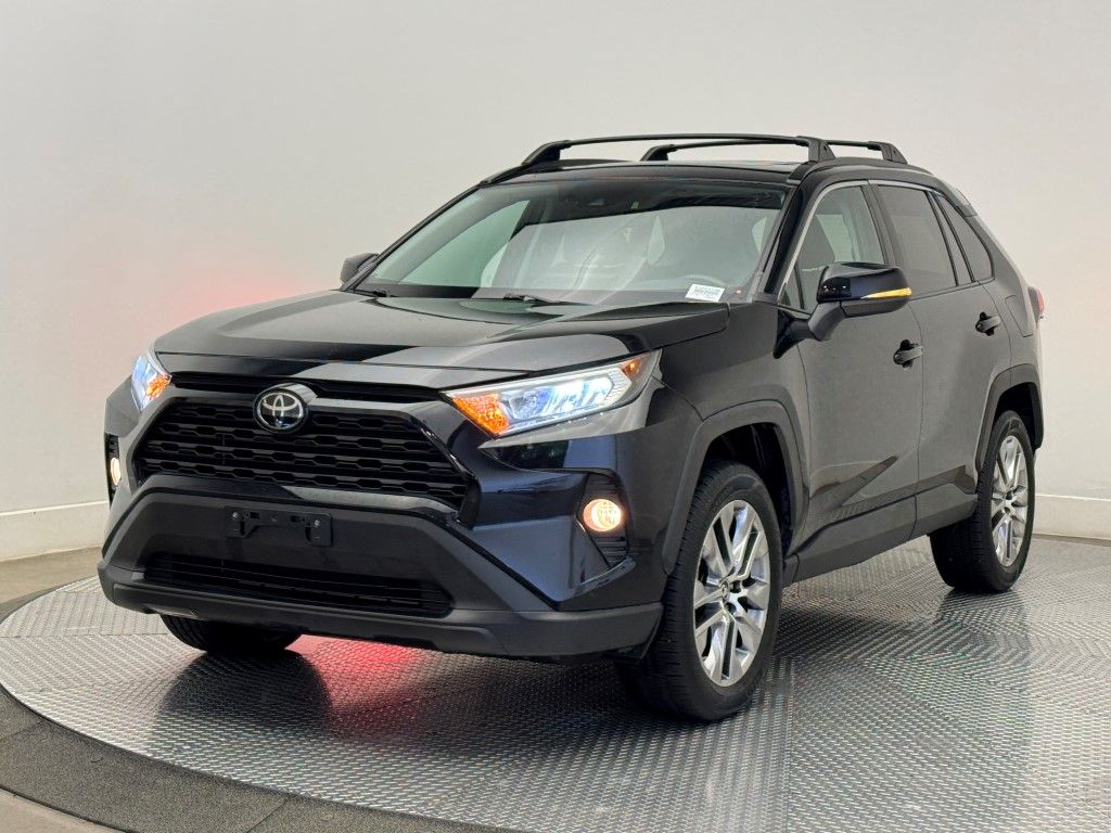 2019 Toyota RAV4 XLE Premium 4