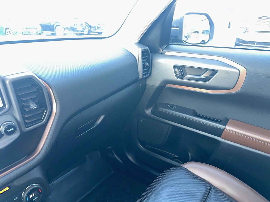 Thumbnail: 2021 Ford Bronco Sport - 19