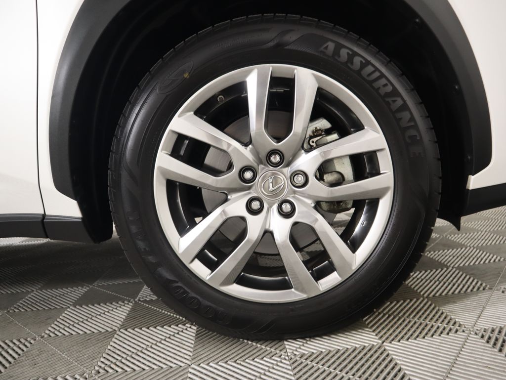 2016 Lexus NX 200t 32