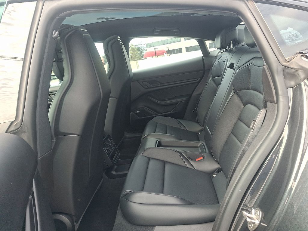 Thumbnail: 2024 Porsche Taycan - 12