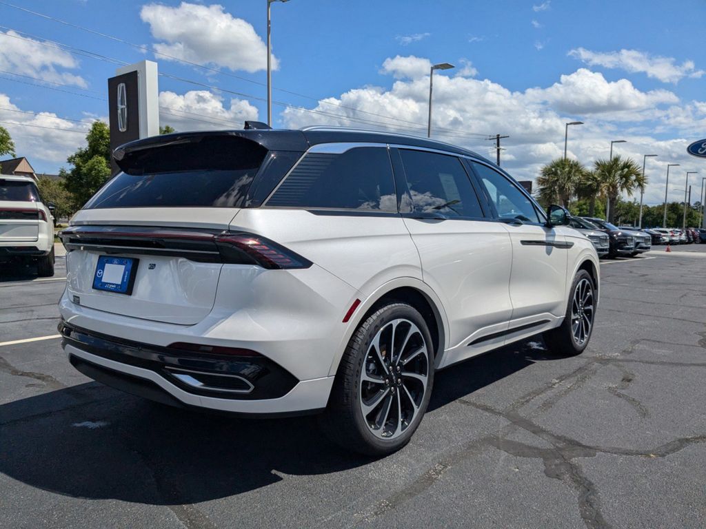 2025 Lincoln Nautilus Black Label