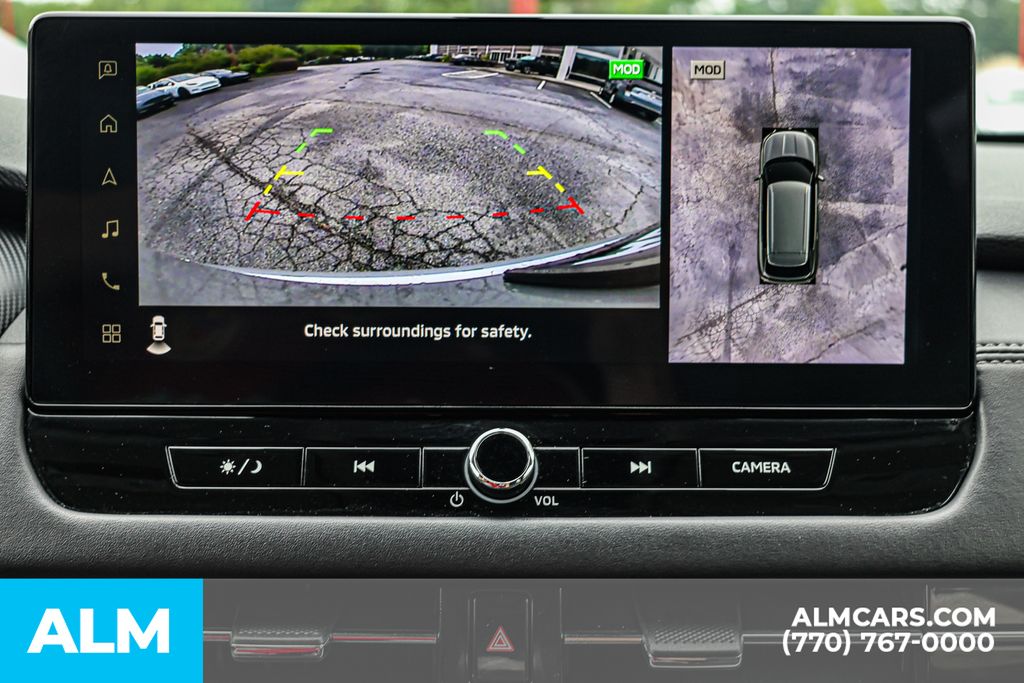 Used 2025 Silver Mitsubishi SE image 38