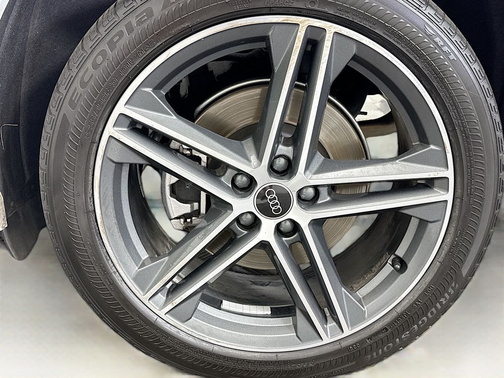 Thumbnail: 2023 Audi Q5 - 29