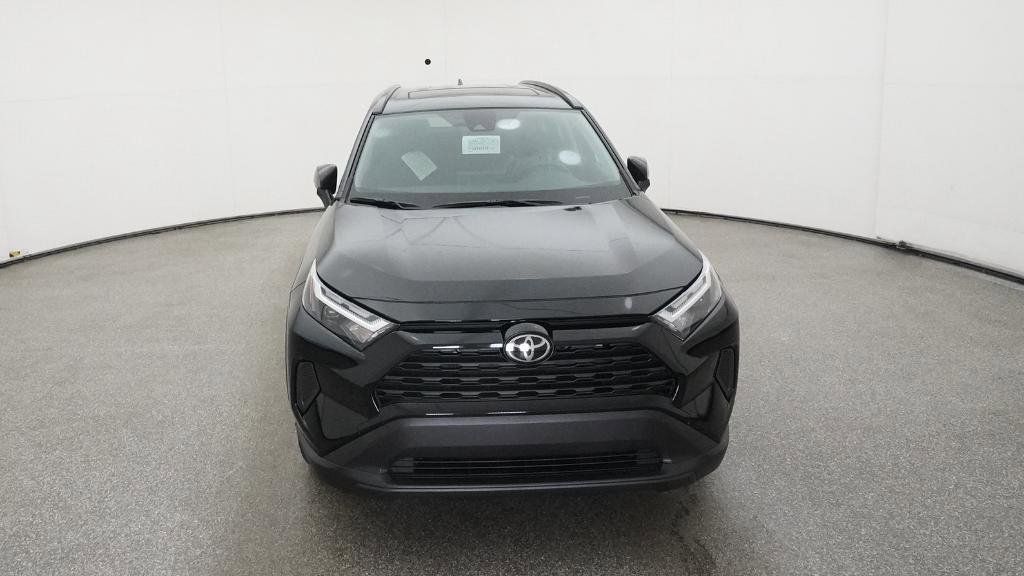 Thumbnail: 2025 Toyota RAV4 - 18