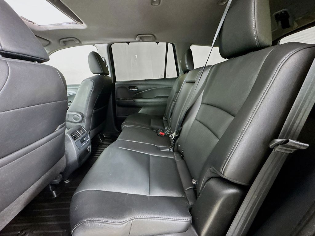 Used Car 2021 Honda Pilot  Special Edition For Sale Under $30,000 In Austin, Texas