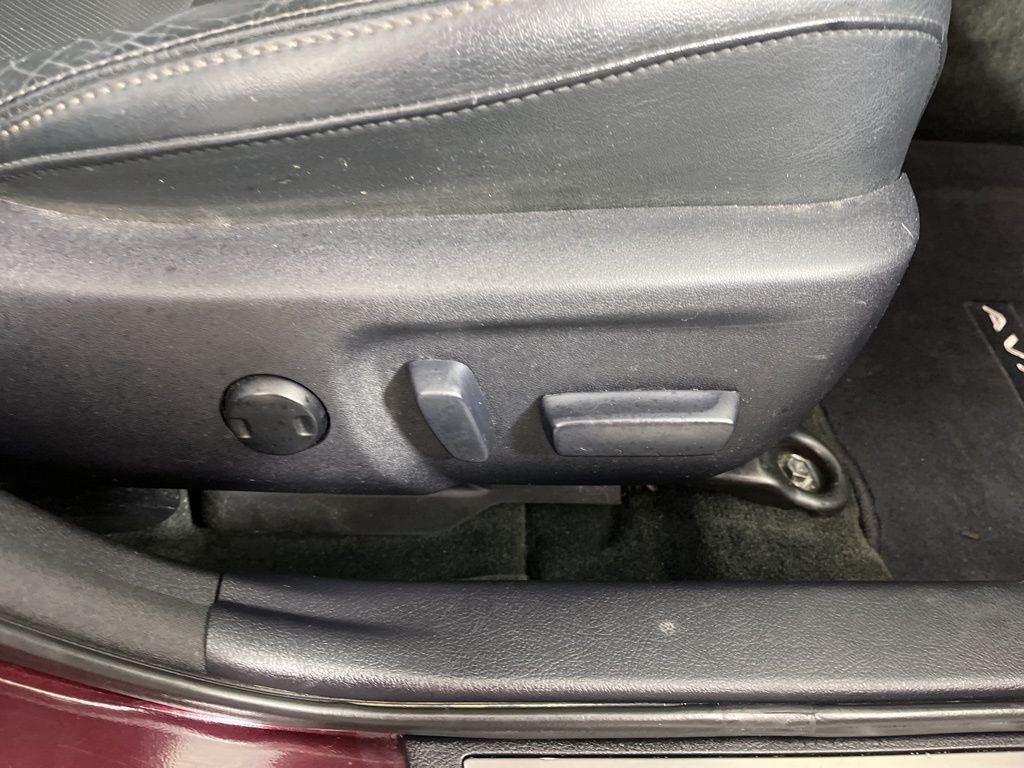 Thumbnail: 2013 Toyota Avalon - 9