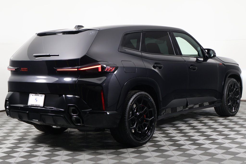 Thumbnail: 2026 BMW XM - 2