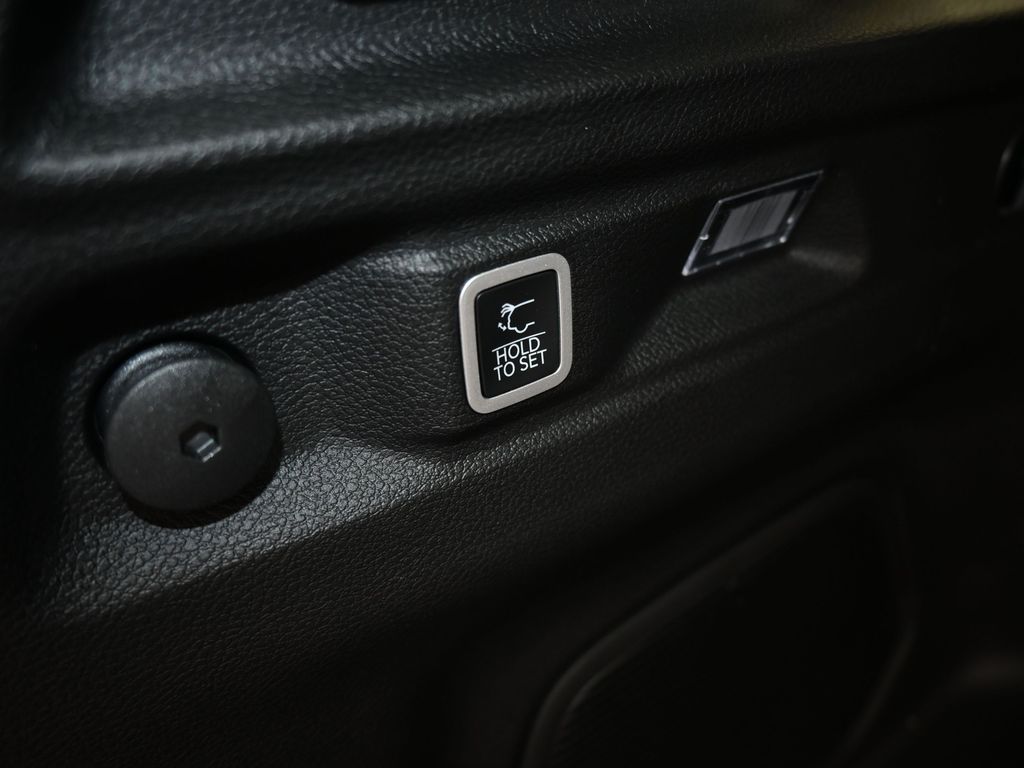 New 2026 Bright White Clearcoat Jeep Limited image 38