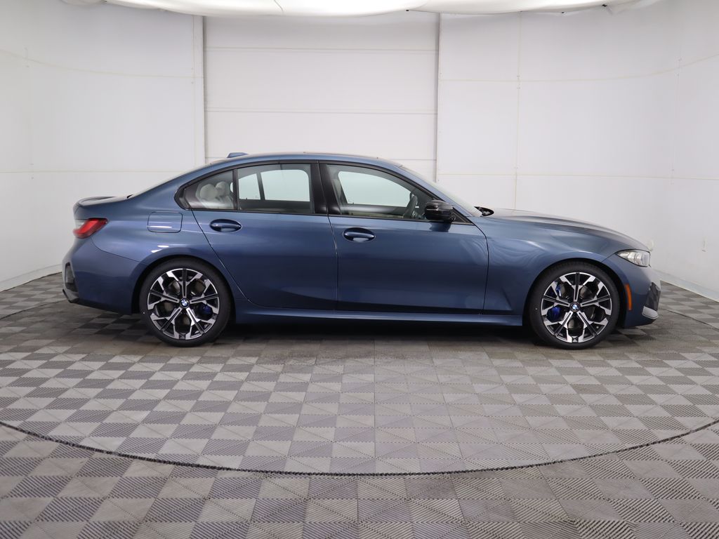 Thumbnail: 2026 BMW 3 Series - 4