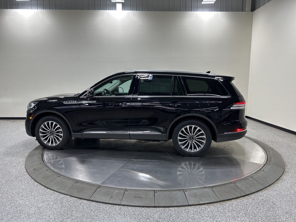 used 2020 Lincoln Aviator car, priced at $31,044