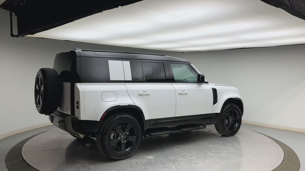 Thumbnail: 2025 Land Rover Defender - 2