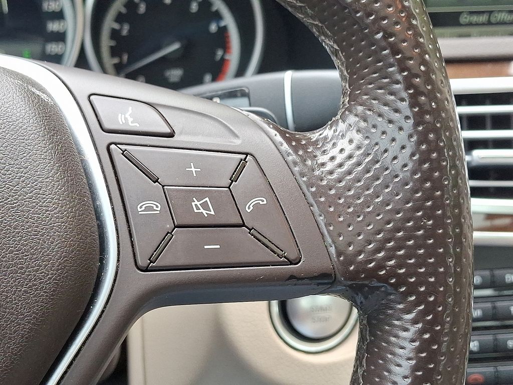 Thumbnail: 2014 Mercedes-Benz E-Class - 23