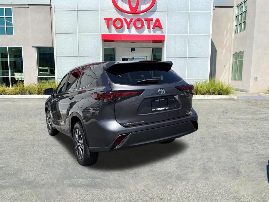 Used 2024 Toyota Highlander SUV