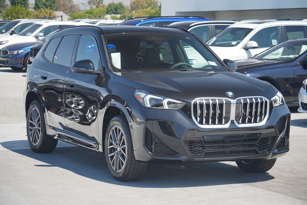 2025 BMW X1 xDrive28i 3