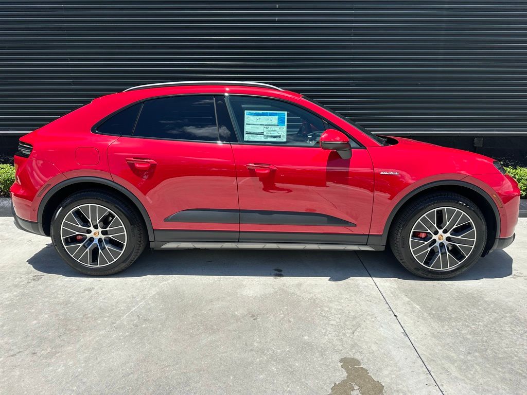 Thumbnail: 2026 Porsche Macan - 11