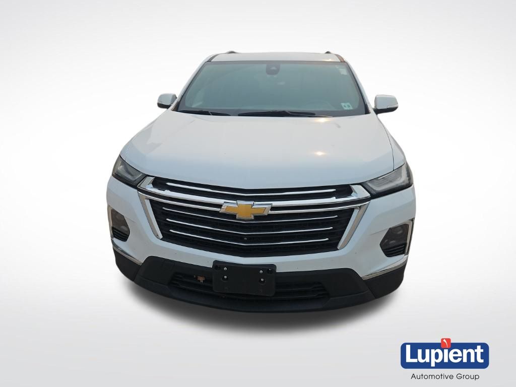 Summit White 2023 Chevrolet Traverse SUV / Crossover Four-Wheel Drive 9-Speed Automatic