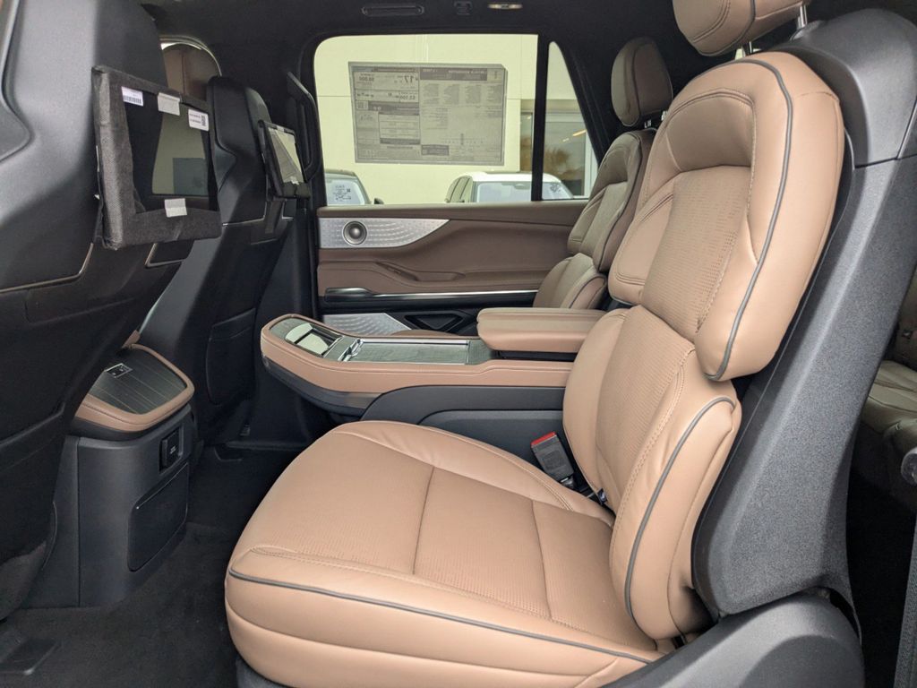 2025 Lincoln Navigator Black Label L