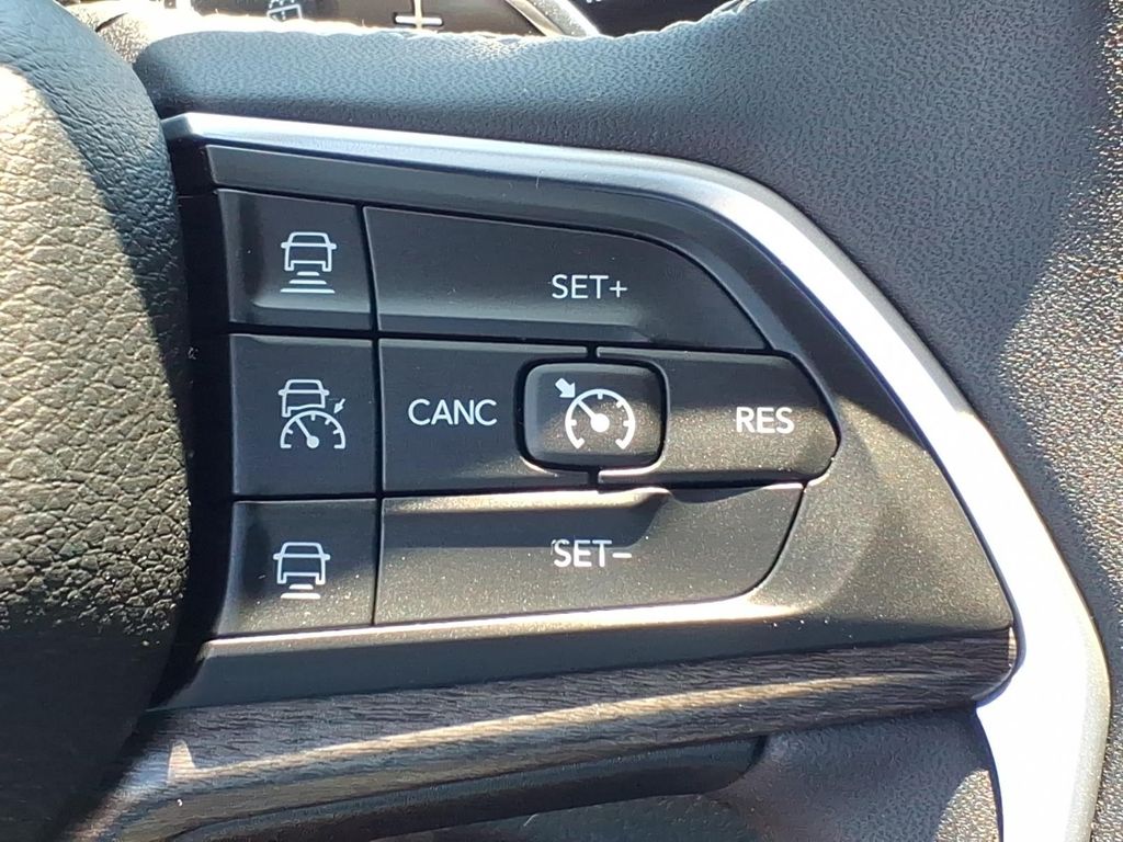 used 2023 Jeep Grand Cherokee car, priced at $26,900